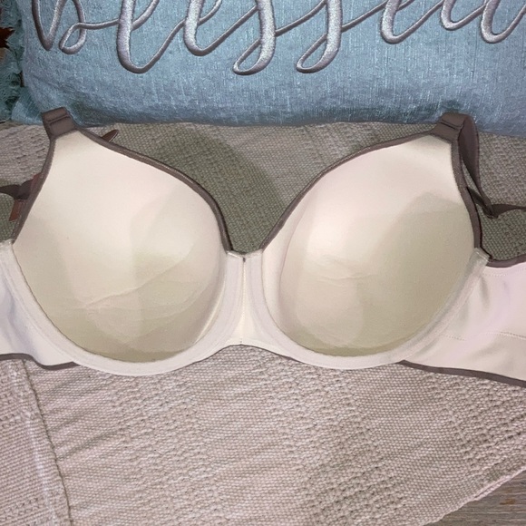 Cacique lightly lined balconette bra size 38D NWT - Picture 3 of 9